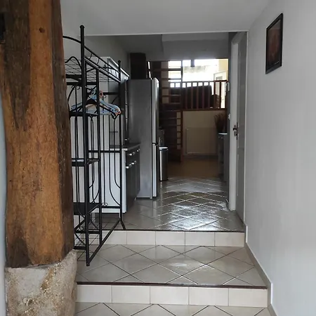 Maison En Sortie D'autoroute A31 *