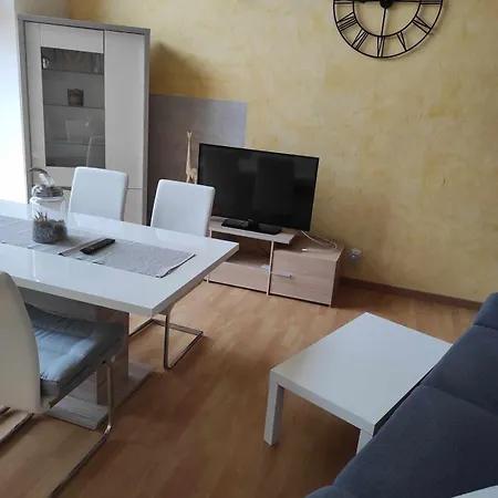 Maison En Sortie D'autoroute A31 Apartment *