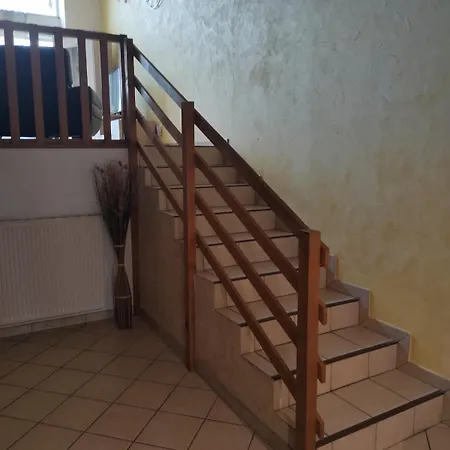 Maison En Sortie D'autoroute A31 *